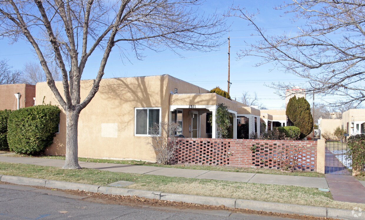 Building Photo - 1307-1311 Silver Ave SW