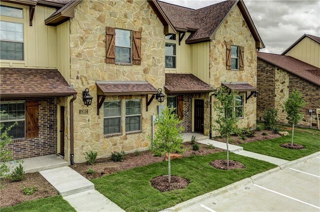 Foto del edificio - 328 Newcomb Lane