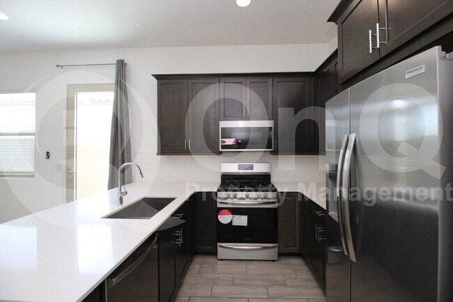 Foto del edificio - 4015 W Piedmont Rd
