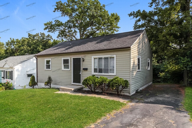 Building Photo - 1821 Catalpa Ave