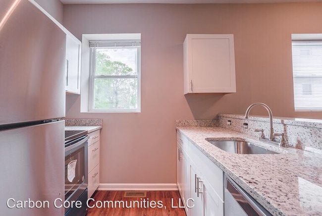Building Photo - 1 br, 1 bath Apartment - 1929 Delaware Ave.