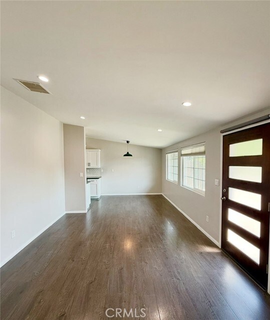 Foto del edificio - 11714 Sproule Ave