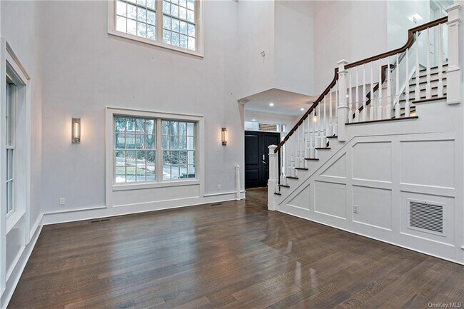 Building Photo - 126 Manchester Dr