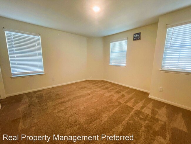 Building Photo - 5 br, 2.5 bath House - 10910 Hillside Cree...