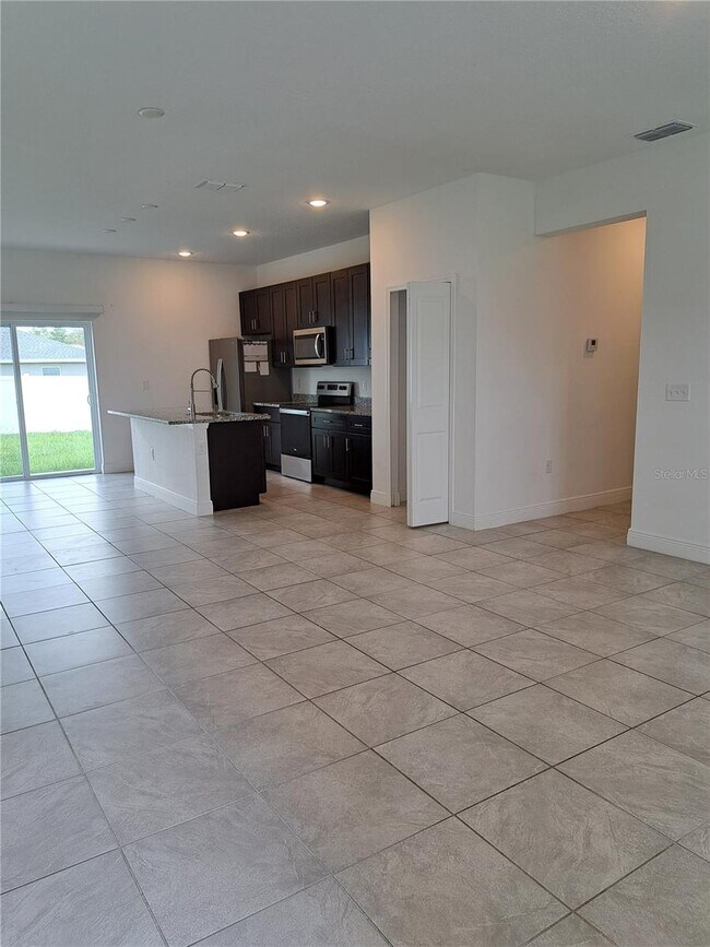 Foto del edificio - 16558 SW 30th Ter Rd