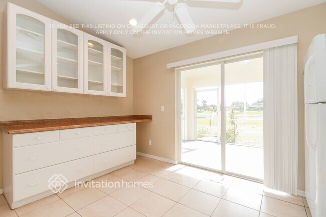 Foto del edificio - 904 NE 5th Pl