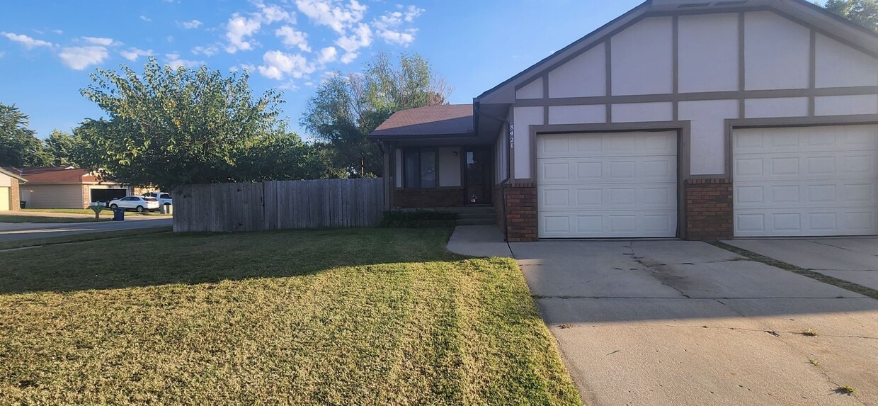 8421 W 15th St N Unit 8421, Wichita, KS 67212 Room for Rent in Wichita, KS