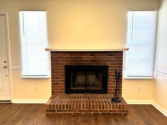 Foto del edificio - Adorable Duplex- Fenced Yard!