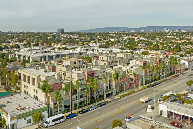 Foto aérea - CentrePointe Apartments