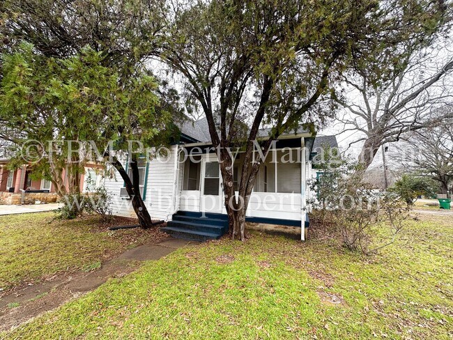 Building Photo - 507 Williams - Charming 3 Bedroom, 1 Bathr...