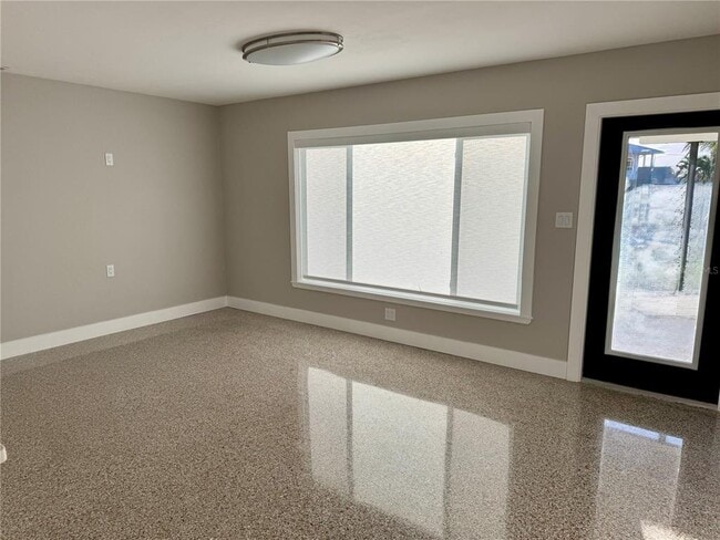 Building Photo - 745 Sunset Cove