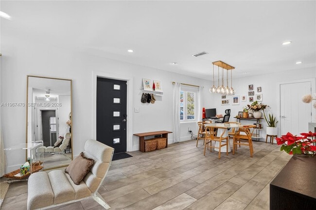 Foto del edificio - 837 Alberca St