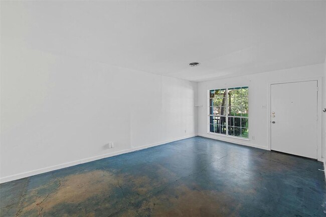 Foto del edificio - 1504 Braes Ridge Dr
