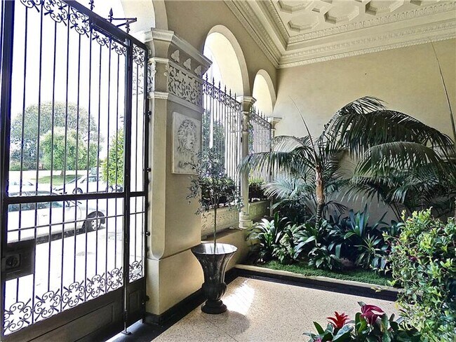 Foto del edificio - 2235 Laguna St