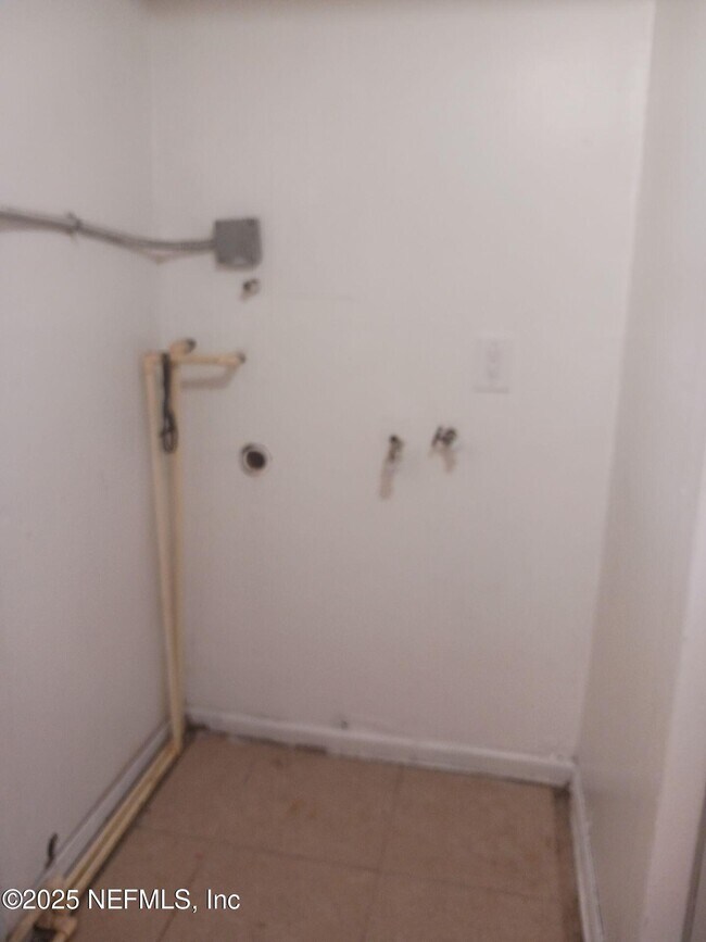 Foto del edificio - 2168 W 14th St