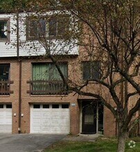 Building Photo - 306 Springwater Ct
