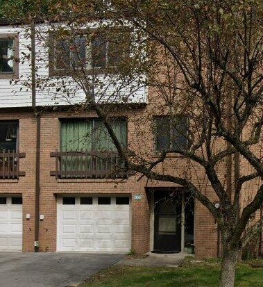 Primary Photo - 306 Springwater Ct