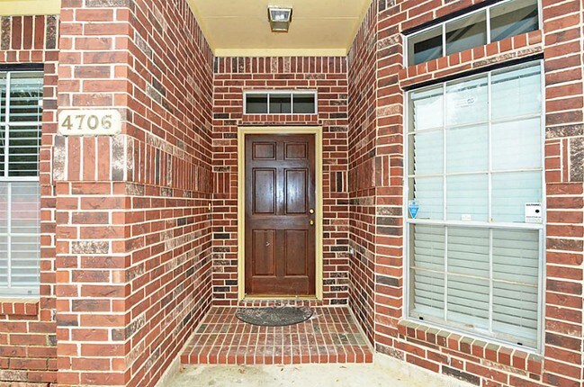 Foto del edificio - 4706 Torrington Ct