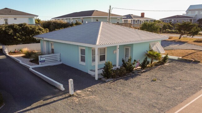 Foto del edificio - Off Season Coastal Cottage Between October...
