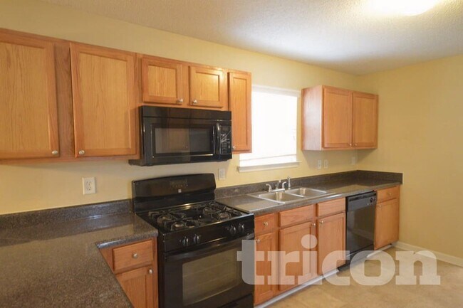 Foto del edificio - 3568 Forest Downs Cove