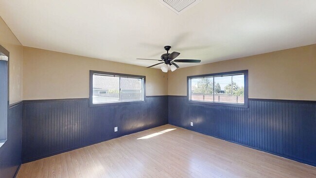 Building Photo - 161 Fisher Ct
