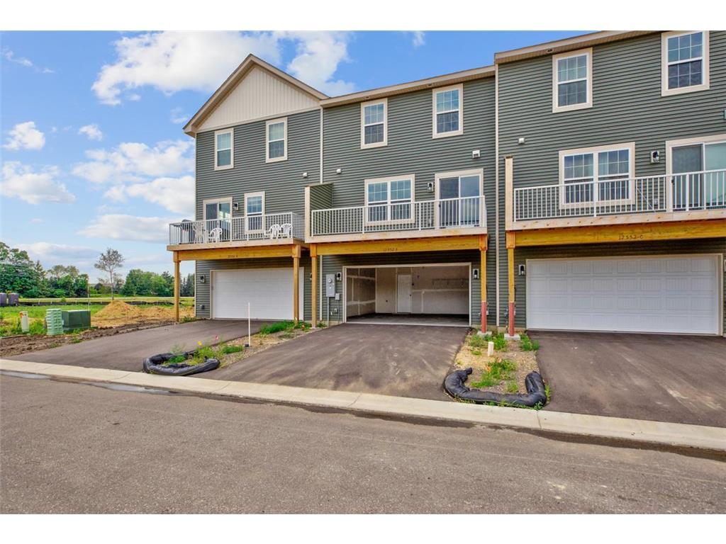 Foto principal - 12552 Harpers Ct NE