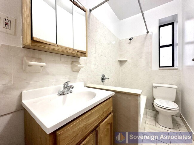 Foto del edificio - 610 W 150th St