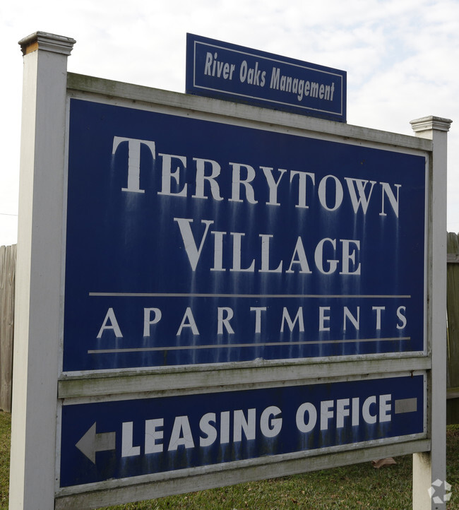 Building Photo - Terrytown Village