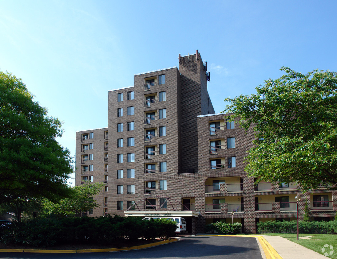 Primary Photo - Londonderry Towers