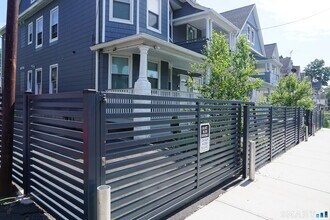 Building Photo - 361 Gregory St