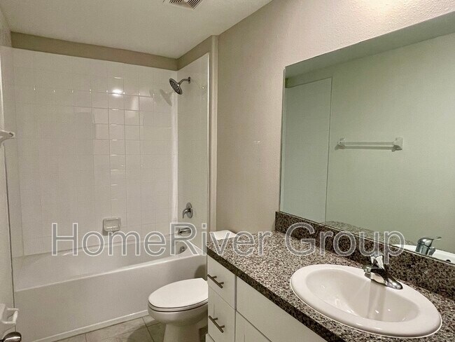 Foto del edificio - 10411 Alder Green Dr