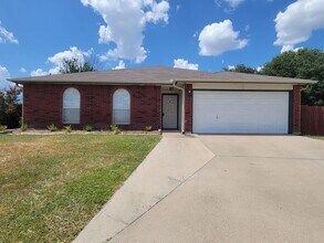 Building Photo - 3401 Beagle Ct