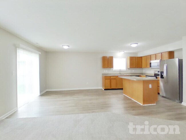 Building Photo - 676 Blue Meadow Dr