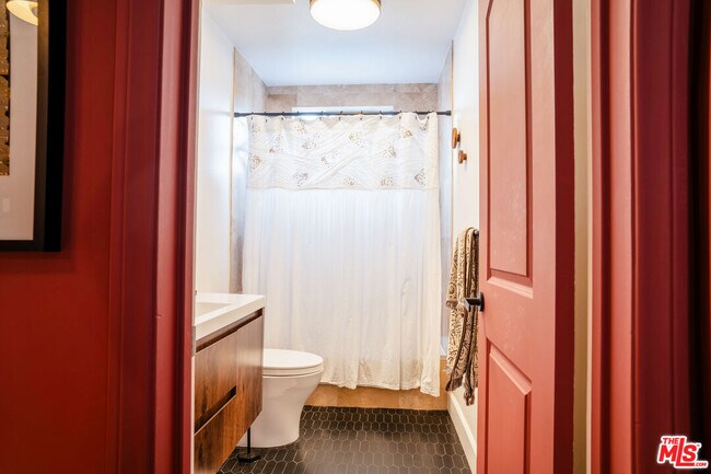 Building Photo - 1144 10th St