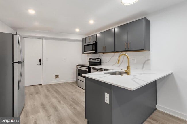 Foto del edificio - 2046 E Lehigh Ave