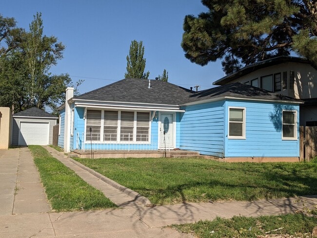 Building Photo - 1428 Axtell St