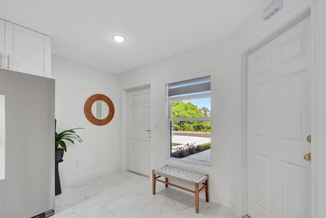 Building Photo - 3871 Patio Ct
