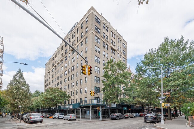 Building Photo - 90 8th Ave