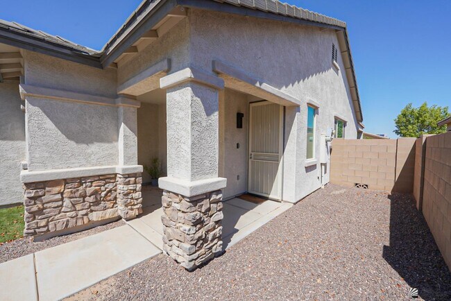 Foto del edificio - 6560 E 34th Ln