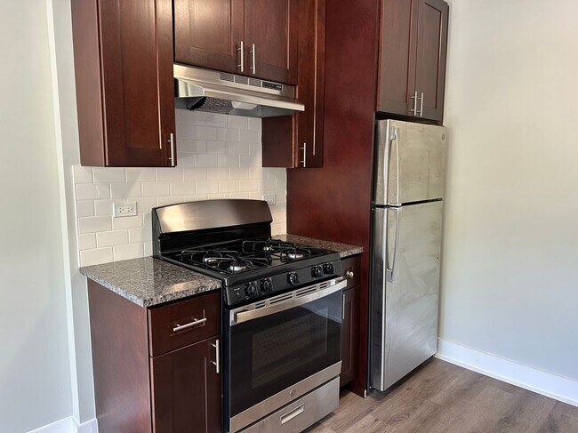 Foto del edificio - 725 St Johns Ave