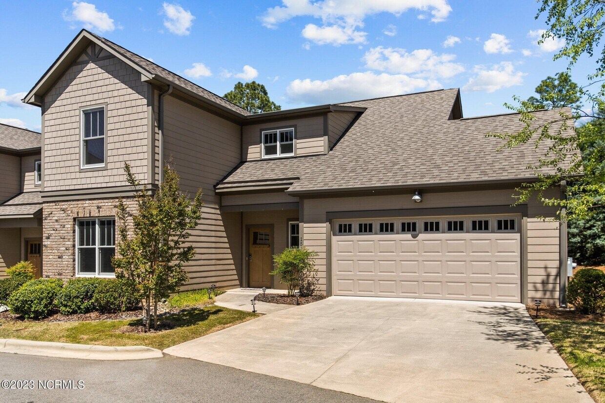 151 Pinebranch Ct, Southern Pines, NC 28387 Townhome Rentals in Southern Pines NC