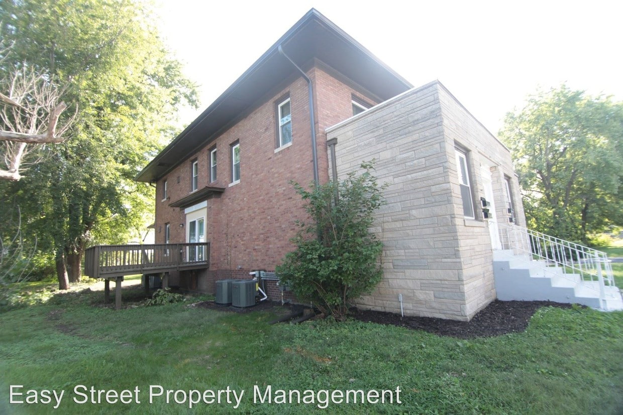 430 2nd Ave W, Milan, IL 61264 Room for Rent in Milan, IL