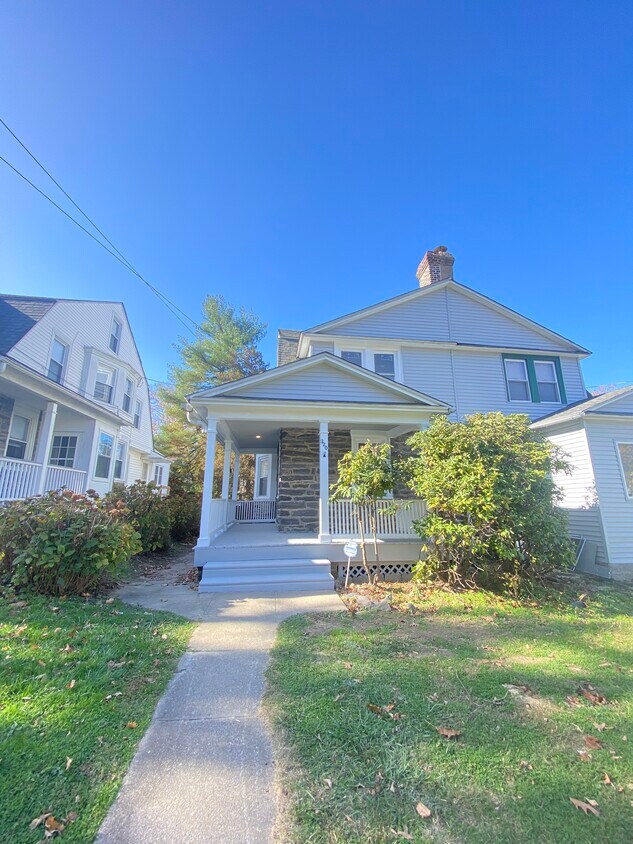 Primary Photo - 320 Pembroke Rd