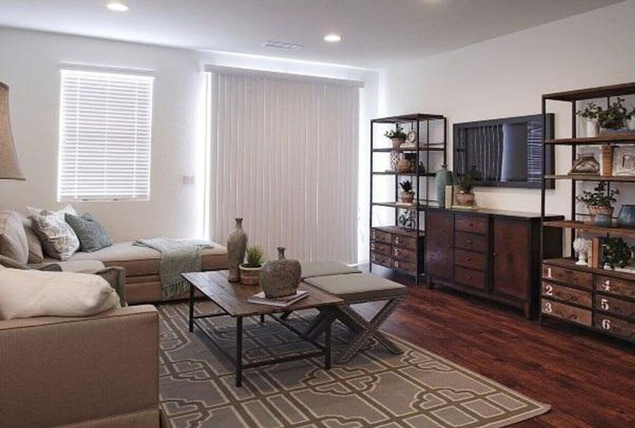 Foto del edificio - The Magellan - Luxurious 3 Bedroom 2 Bath Single Story with 2 Car Garage and Fenced Yard