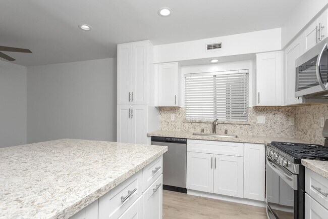 Foto del edificio - Fern Street Duplex