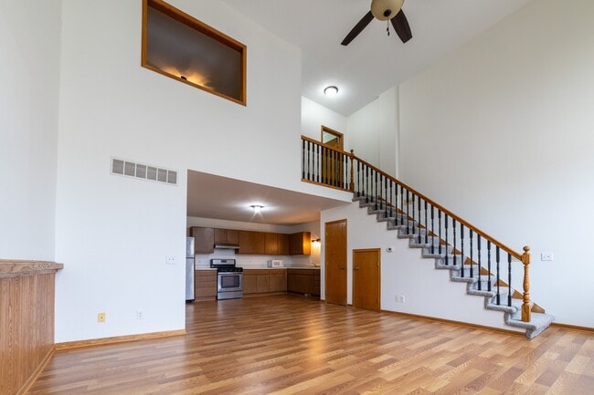 Building Photo - 107 N 1st St