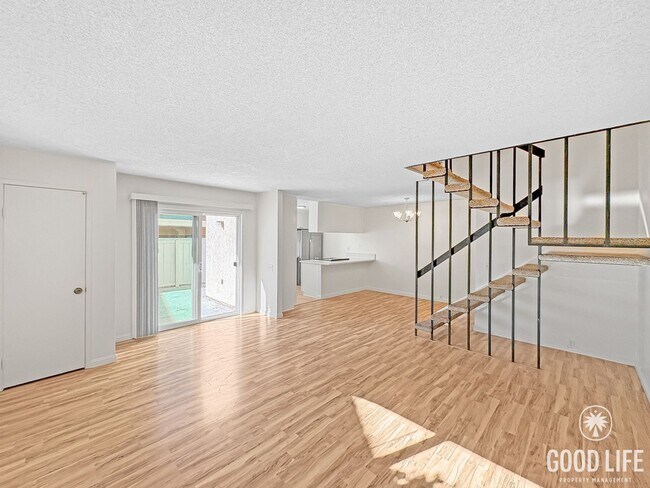 Building Photo - Brand-New Kitchen, Prime Location, Move-In Ready UTC Home