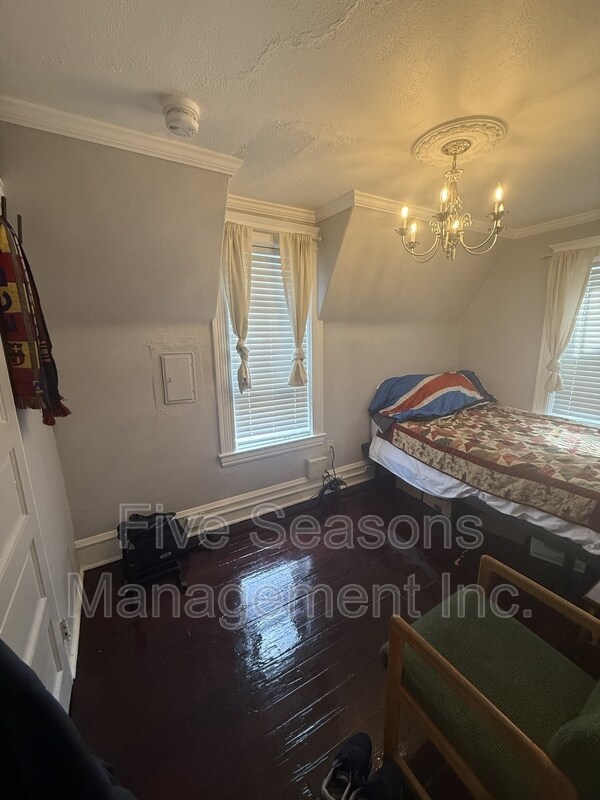 Foto del edificio - 205 N Willard St