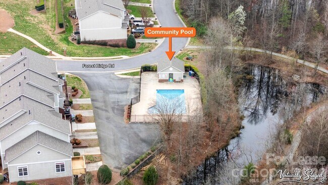 Foto del edificio - 125 Forest Ridge Rd