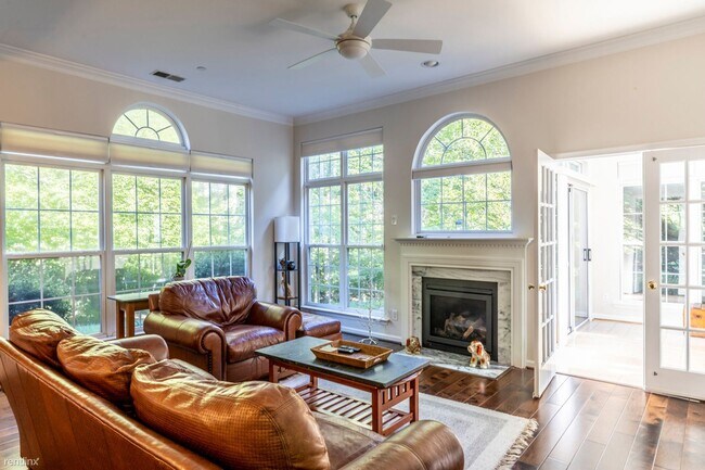 Foto del edificio - 2 br, 2 bath House - 1964 Arbor Court
